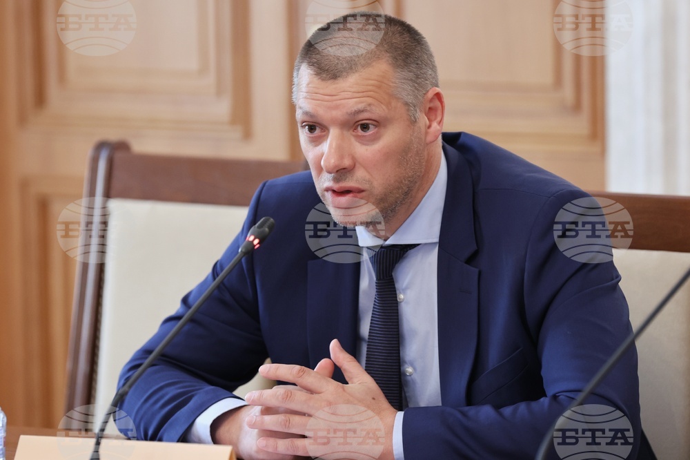 Парламент - Комисия по превенция и противодействие на корупцията - Антон Славчев