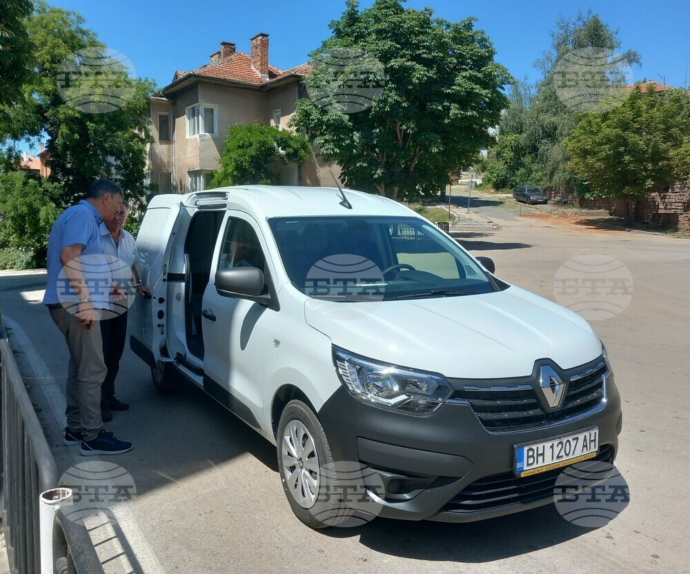 Община Белоградчик закупи нов автомобил за местния домашен социален патронаж