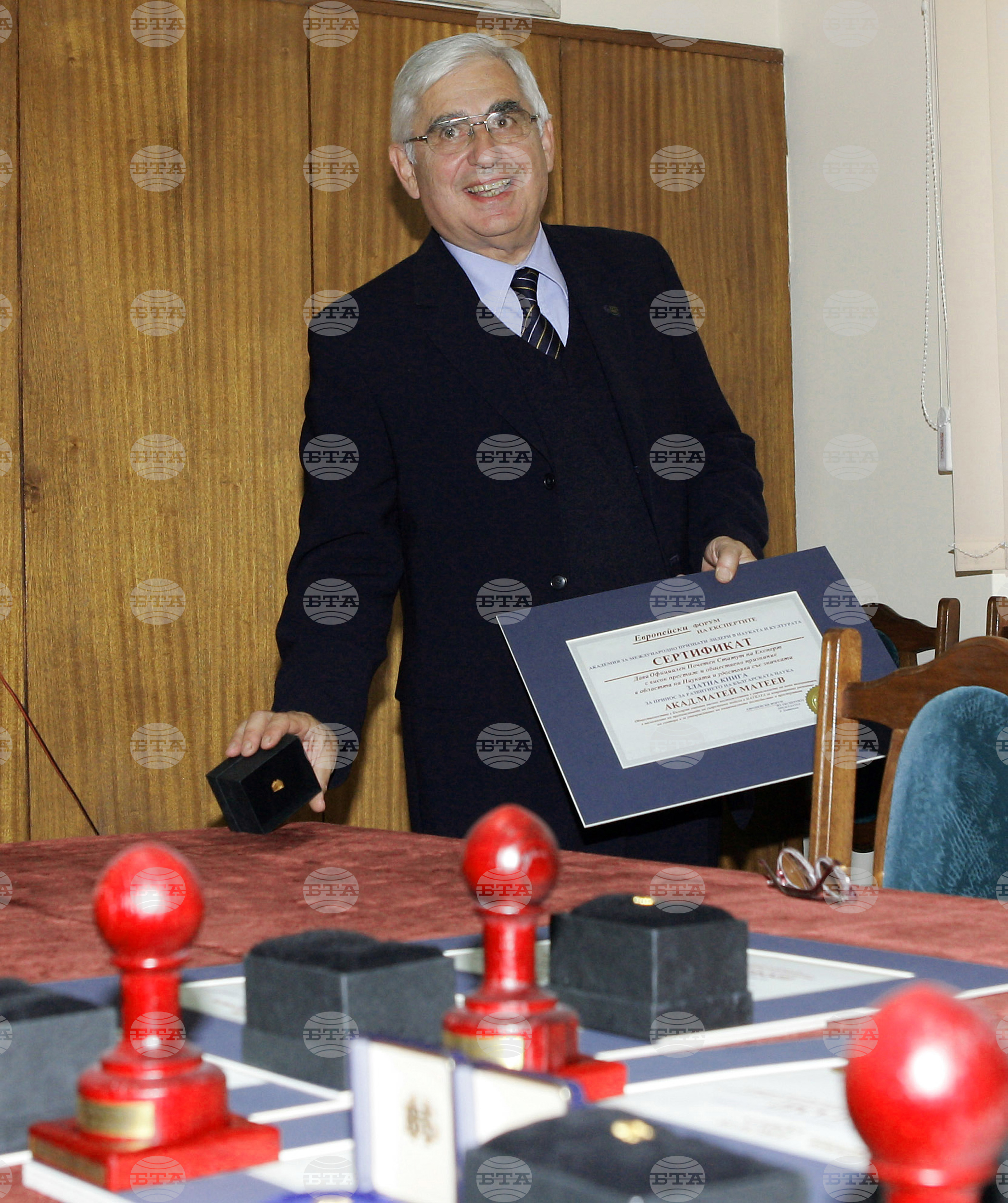 Акад. Матей Матеев, физик и политик