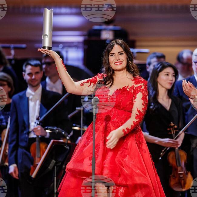 Соня Йончева прие наградата "Певец на годината" от "OPUS Klassik"