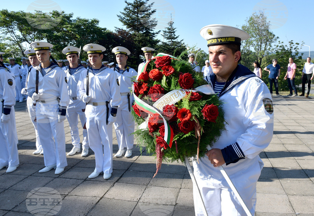 Варна - ВВМУ - Никола Вапцаров - годишнина