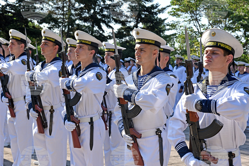 Варна - ВВМУ - Никола Вапцаров - годишнина