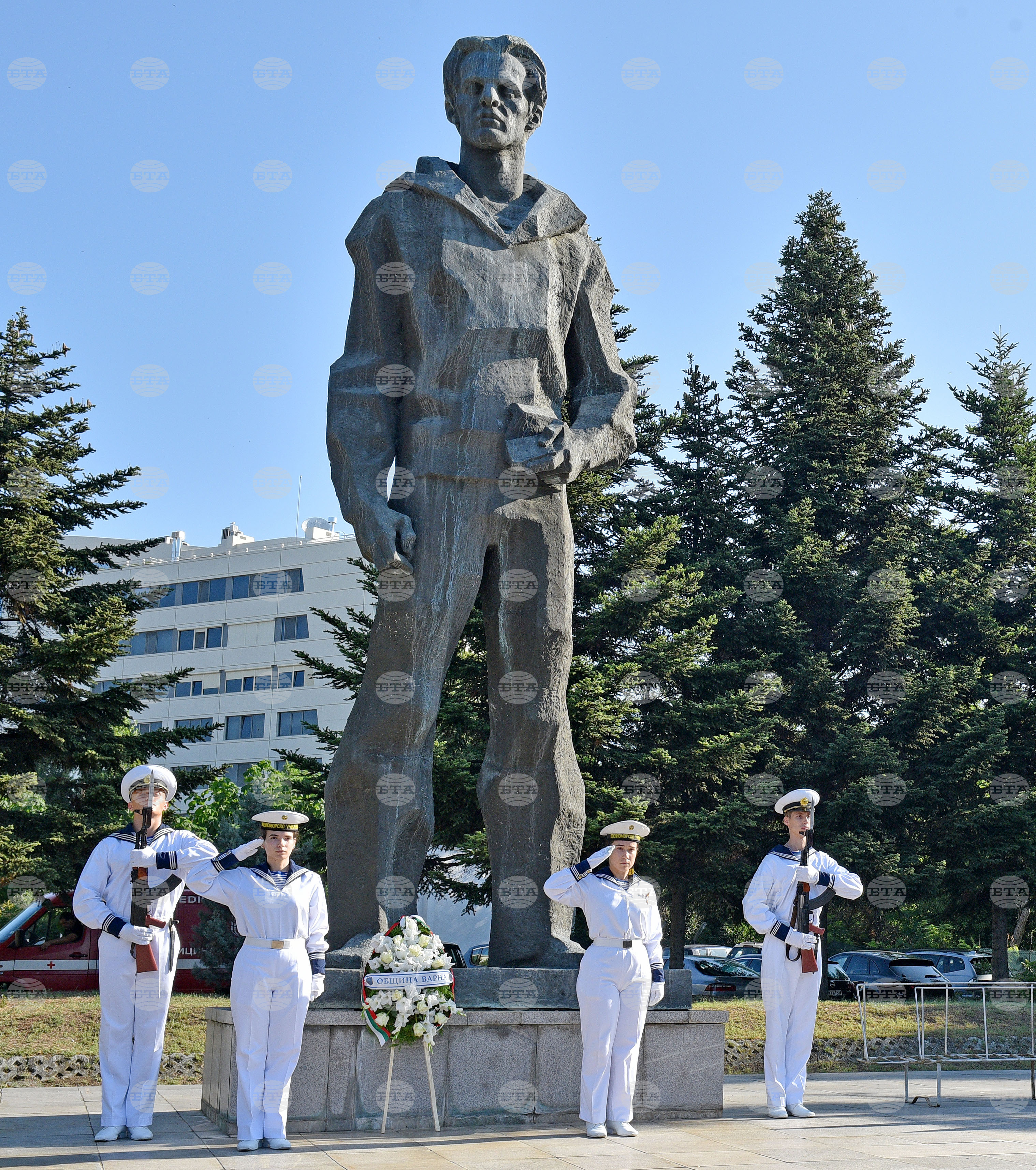 Варна - ВВМУ - Никола Вапцаров - годишнина