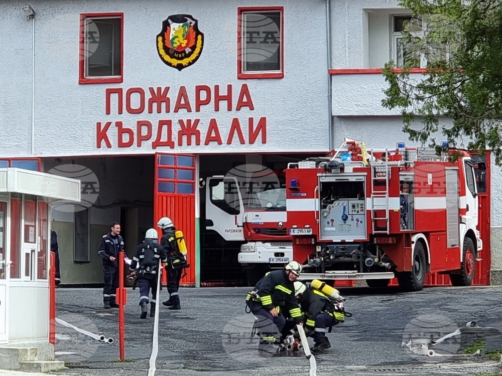 Възрастен мъж е загинал при пожар в дома си в кърджалийското село Зимзелен