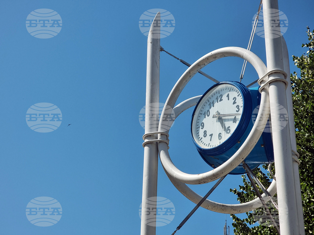 Бургас - часовник - мълния