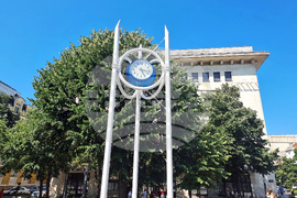 Бургас - часовник - мълния