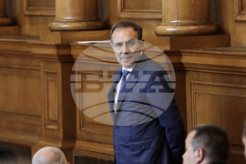 Парламент - заседание - Борислав Гуцанов