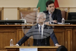 Парламент - заседание - Костадин Костадинов