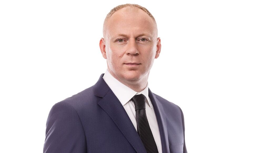 Стоянов от „Възраждане": С регламент Европейският съюз налага диктат на различно мислещите държави