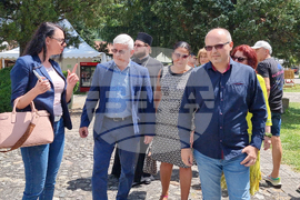 Село Орешак - фестивал на виното