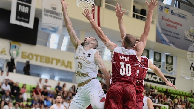 АПА: Австрийският национален отбор по баскетбол е настроен за победа в България