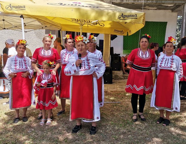 Кметът на Община Ловеч се включи в големия празник на село Деветаки