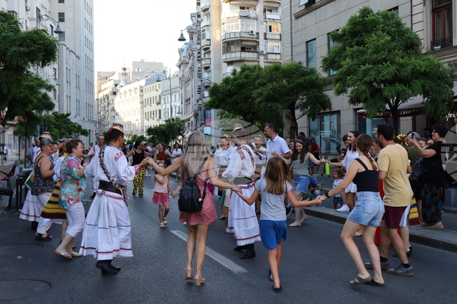 Отворени улици: 24 уикенда култура и забавления на открито предстоят от днес в Букурещ