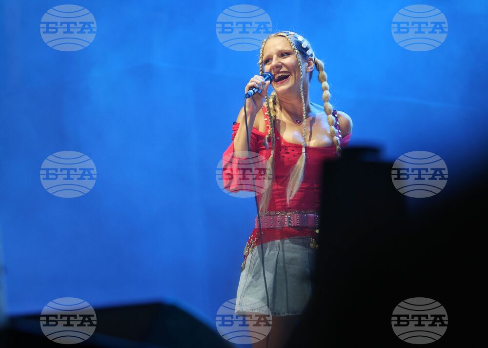Бургас - Burgas Breeze Fest - Молец и Мила Роберт