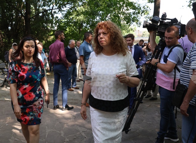 Никола Вапцаров - възпоменателно поклонение