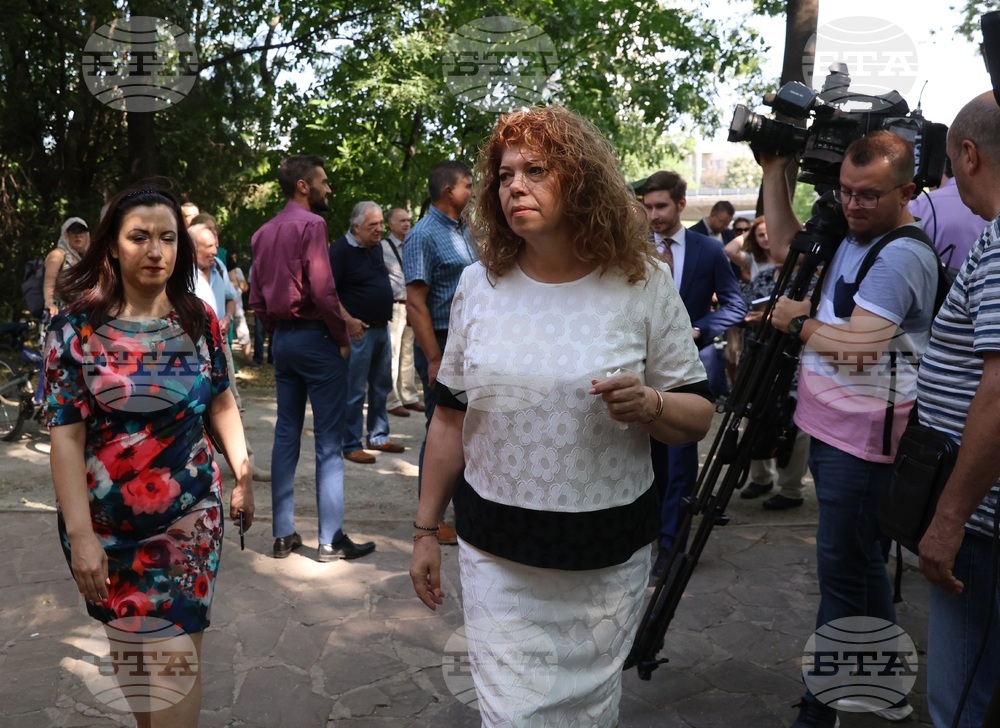 Никола Вапцаров - възпоменателно поклонение