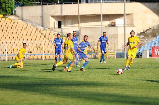 Бургас - футбол - Черноморец Бургас - Бдин Видин