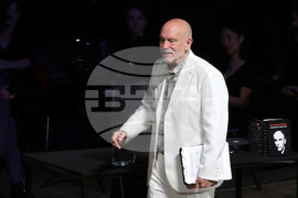 Варна -  Джон Малкович - спектакъл