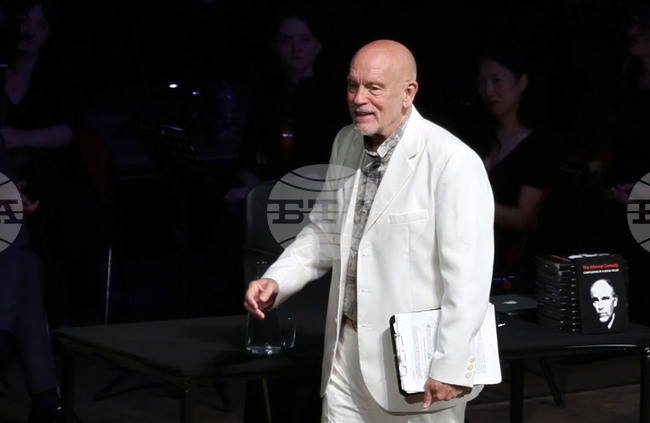 Варна - Джон Малкович - спектакъл