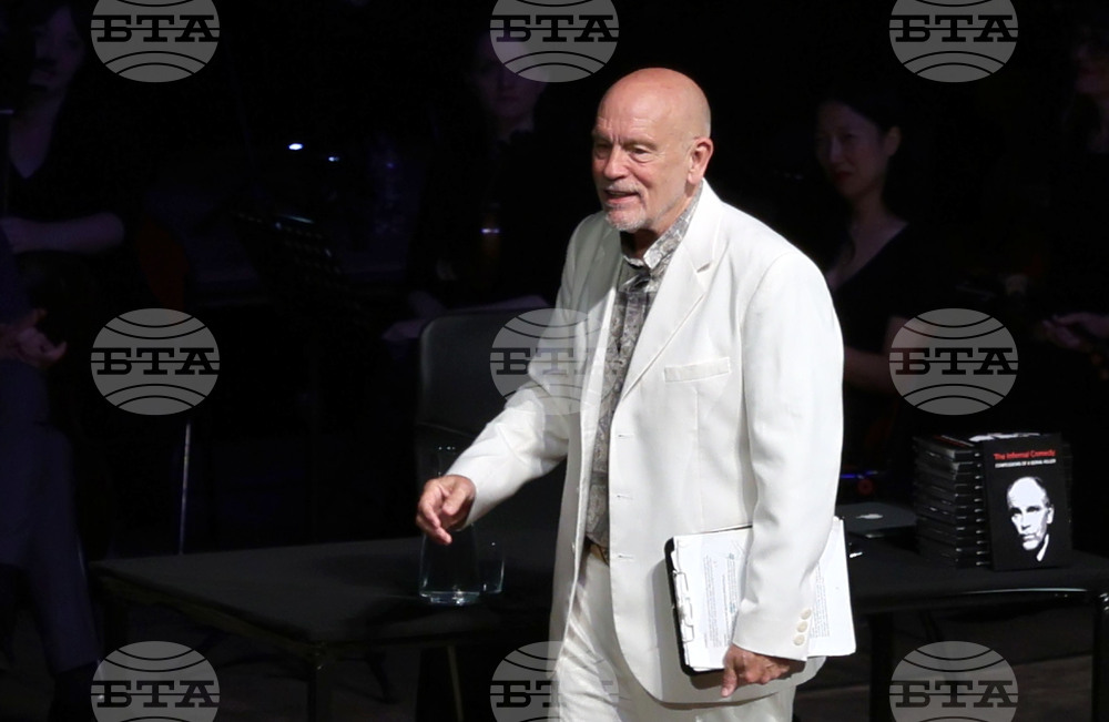 Варна -  Джон Малкович - спектакъл