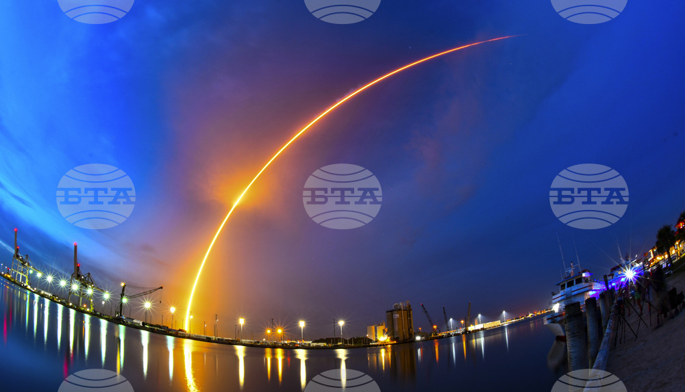 АП: Безплатният достъп до „Старлинк“ в Иран е възприеман като повратна точка за разпространяване на посланията на протестиращите