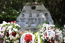 Разлог - Бетоловото - паметна плоча - загинали снимка: Красимир Николов/БТА