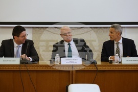 Парламент - Комисия по бюджет и финанси