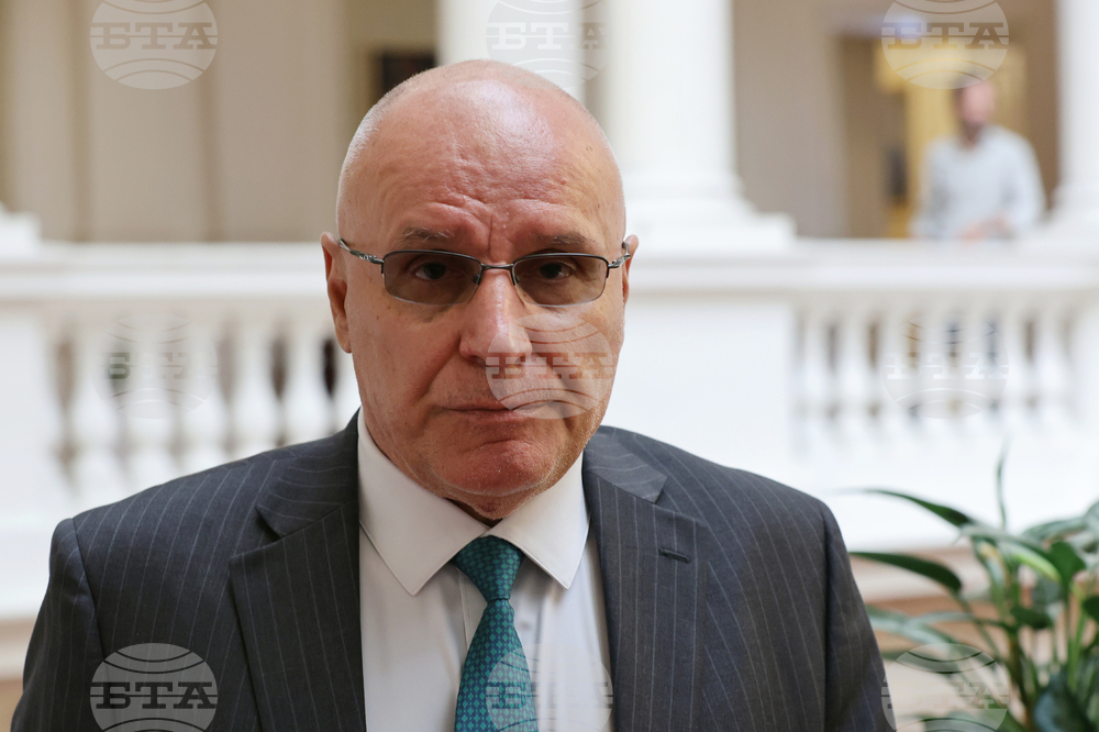 Парламент - Комисия по бюджет и финанси - Димитър Радев