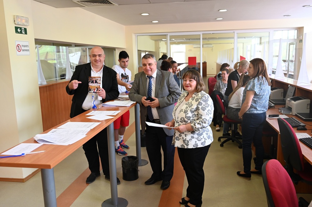 УНСС: Излезе третото класиране в УНСС, остават единични бройки за няколко специалности и в съвместните програми с други университети