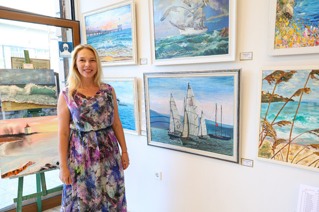 Бургас - изложба - "Морско вълнение"