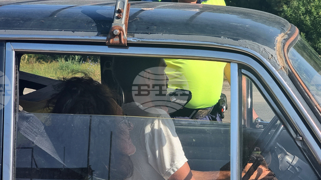 Мъж, употребил алкохол, е катастрофирал в пожарен хидрант на тротоар в Добрич