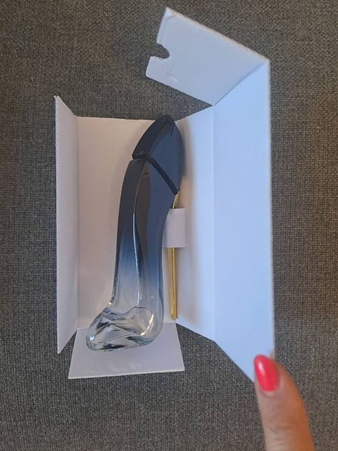 Агенция „Митници“: Парфюми, чанти и портмонета за над 3 млн. лева задържаха митнически служители