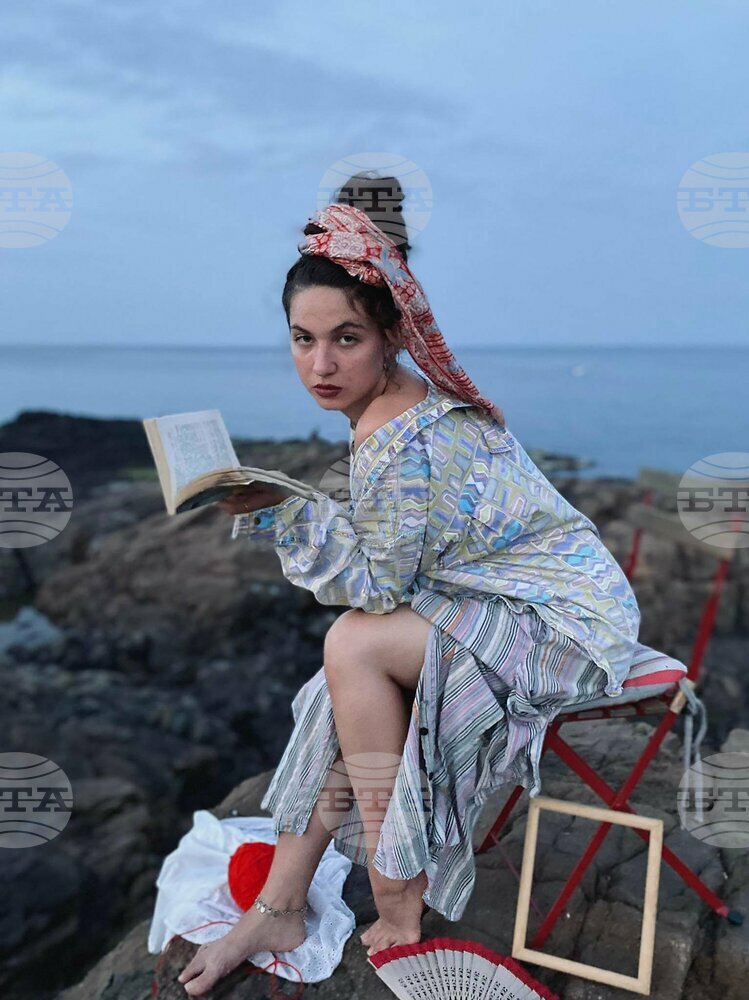 Фотографска изложба в Бургас представя кадри от Ахтопол на студенти и преподаватели