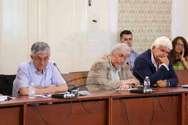 Парламент - Комисия по конституционни въпроси