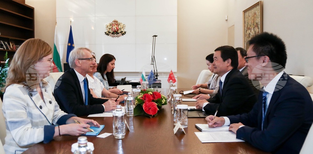 Prime Minister, Chinese Envoy Discuss Options for Increasing Bulgarian Exports to China