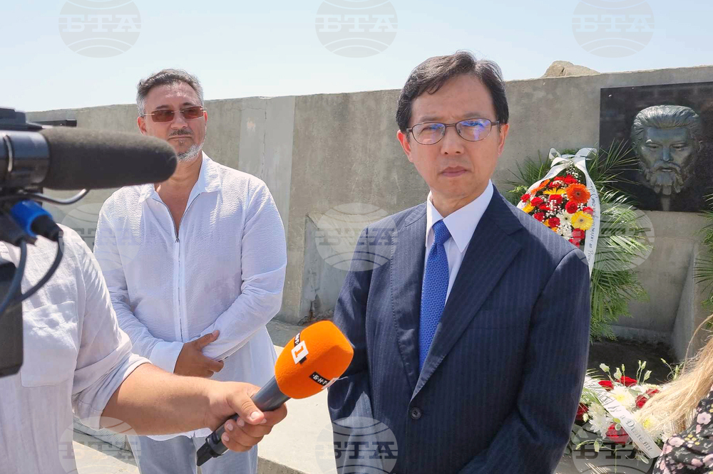 Свети Влас - барелеф - японски самурай - откриване