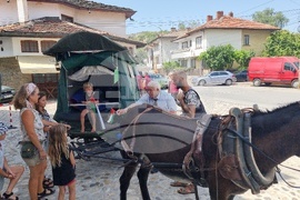 Ловеч - семейство - пътешествие с каруца