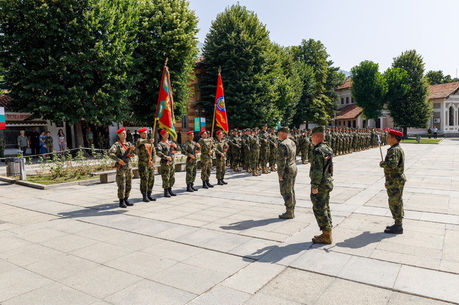 С тържествена церемония беше изпратен българският военен контингент за участие в операцията на ЕС в Босна и Херцеговина