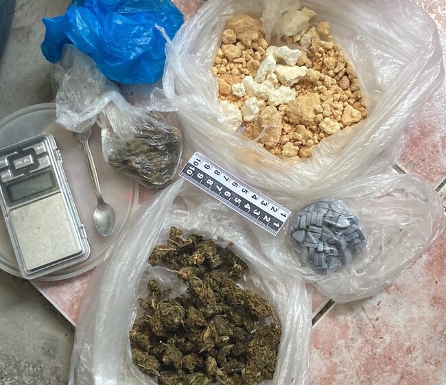 МВР: Близо 6 кг от четири вида наркотици иззеха служители на СДВР