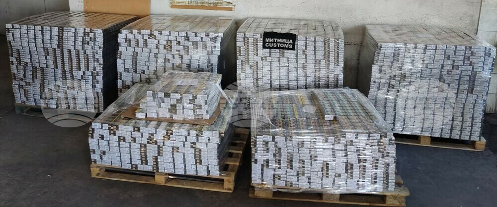Задържаха 35 800 кутии контрабандни цигари на ГКПП "Лесово"