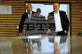 Форум „Автомобилната индустрия среща властта“