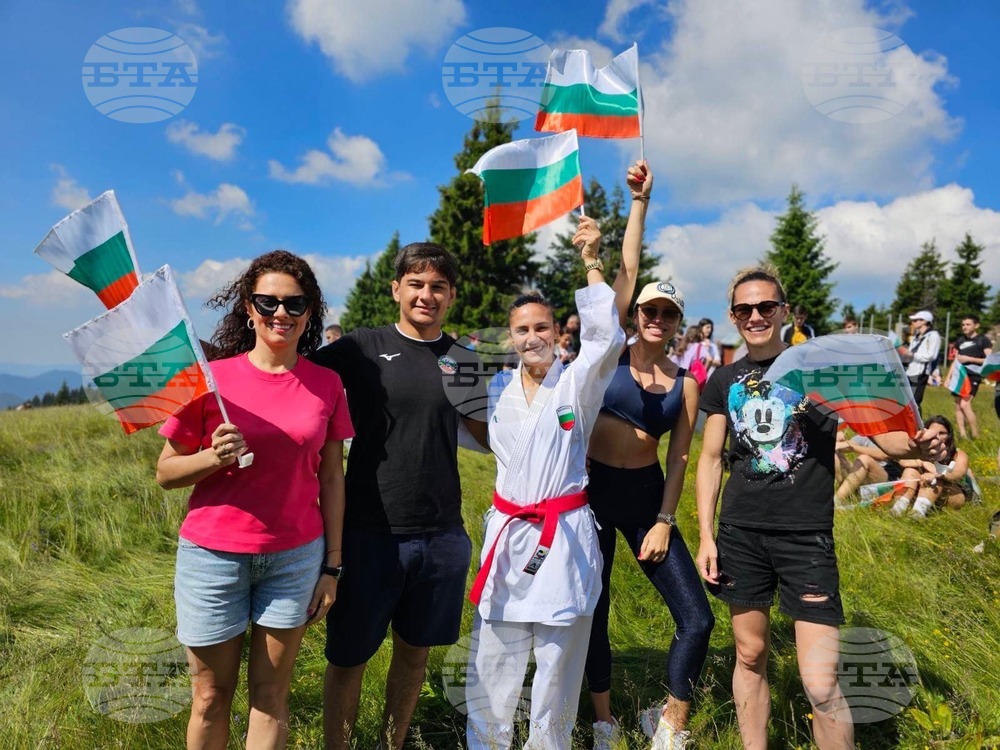 Български спортисти се включиха в лятната инициатива на асоциация "Докосни дъгата"