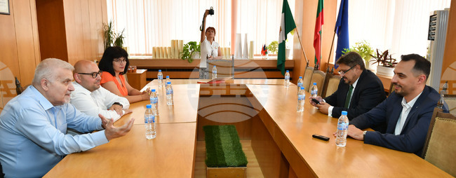 Разград - Община Разград - среща