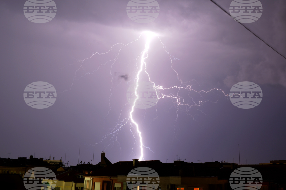 Русе - буря - светкавици