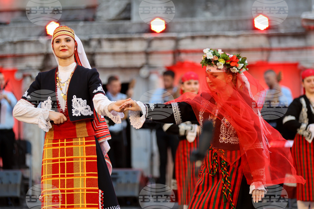Пловдив - „Академичен Фолклорен Ансамбъл“ - концерт