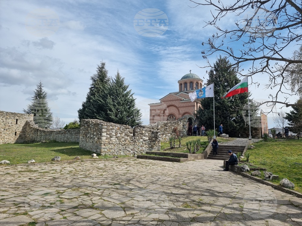 С театралната постановка по библейски мотиви „Йов многострадални“, децата от Неделното училище в Кърджали ще приключват учебната година