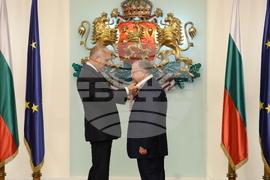 Румен Радев - Йорам Елрон - орден „Мадарски конник“