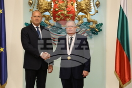 Румен Радев - Йорам Елрон - орден „Мадарски конник“