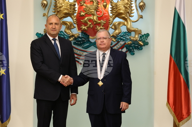 Румен Радев - Йорам Елрон - орден „Мадарски конник“