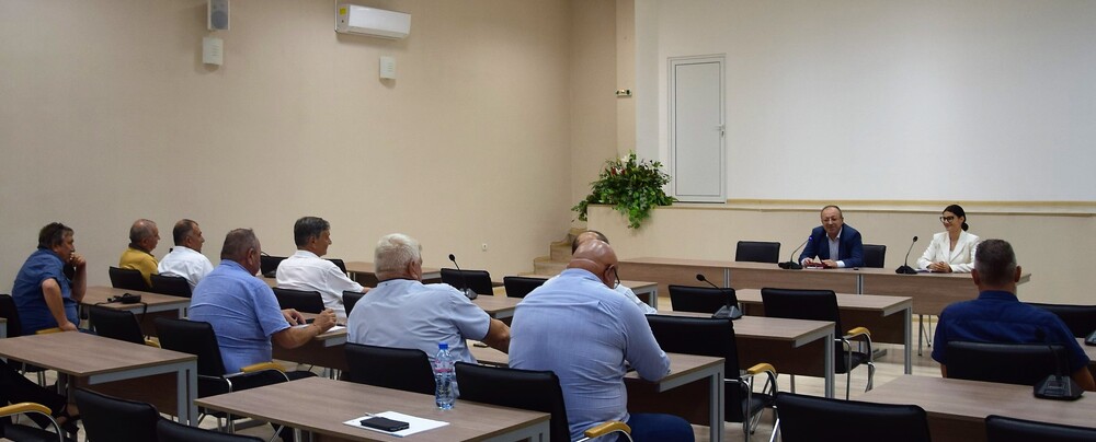 Областна администрация Видин: Областният управител Иво Атанасов и заместник областният управител 